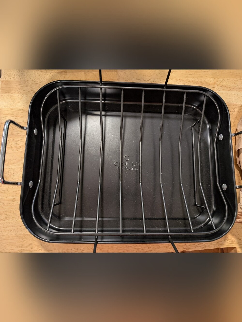 Crofton Black Bakeware Pan